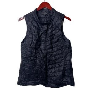 Athleta Ultra thin packable black down filled vest sz M